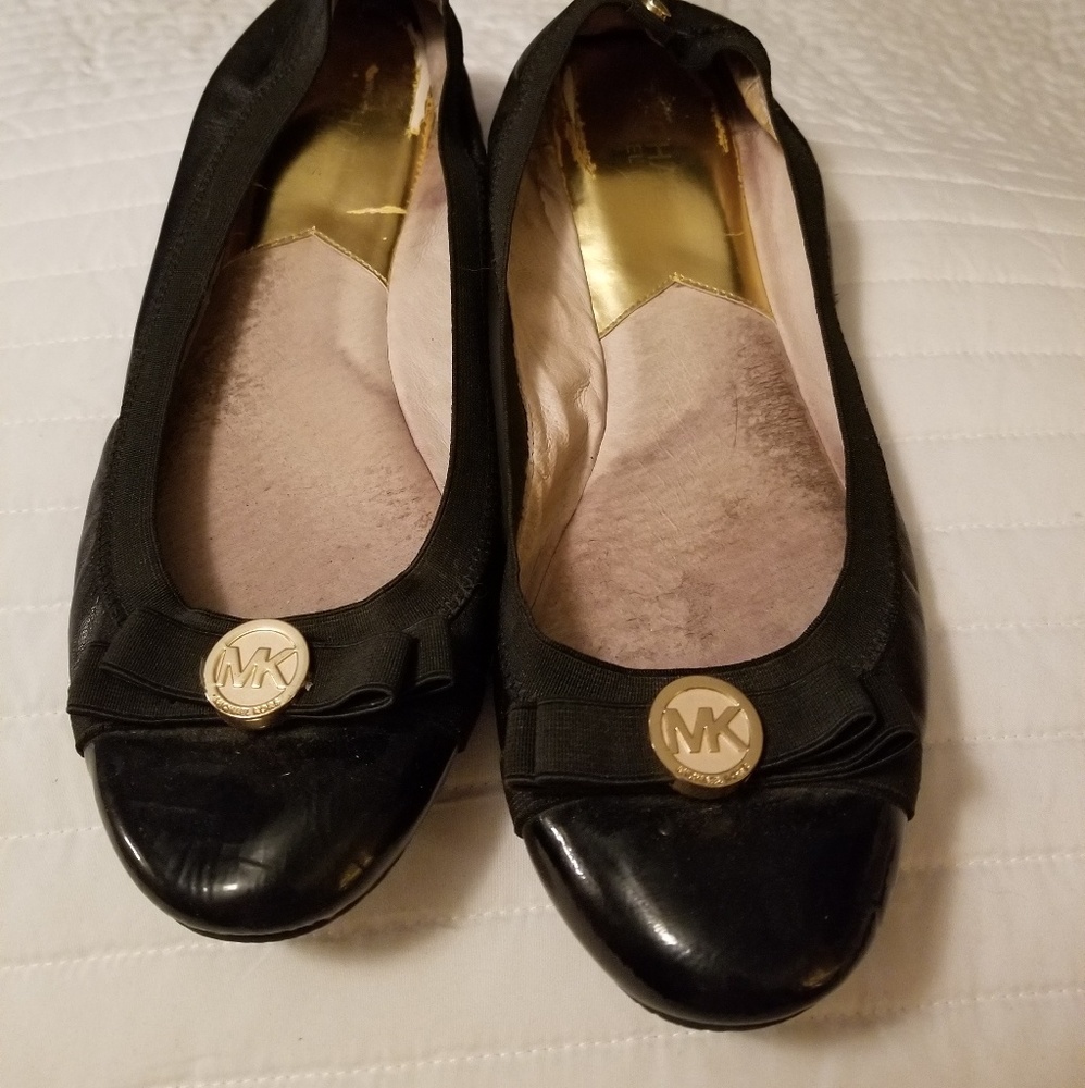 MK black flats